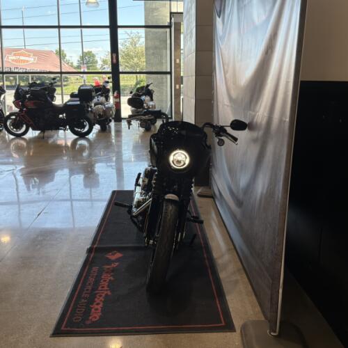 2025 Harley-Davidson® Street Bob® Billiard Gray w/Cast Wheels thumb 2