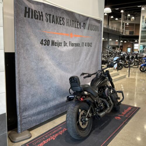 2022 Harley-Davidson® Fat Bob® 114 Vivid Black thumb 1
