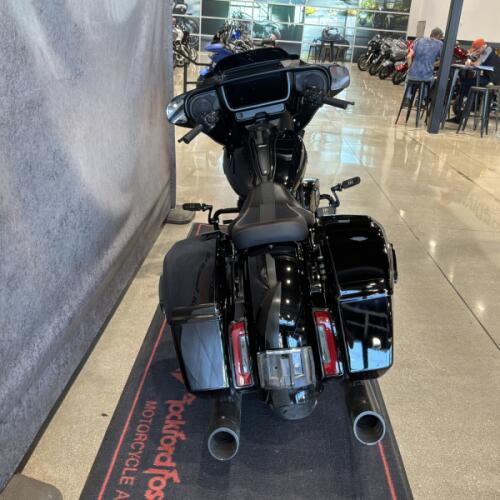 2025 Harley-Davidson® Street Glide® Vivid Black - Black Finish thumb 0