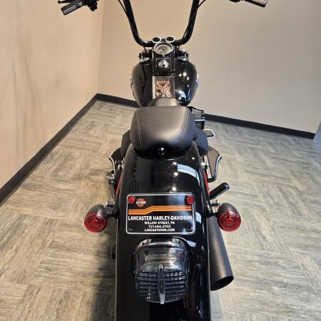 2016 Harley-Davidson® Fat Boy® Vivid Black FLSTFBS thumb 2