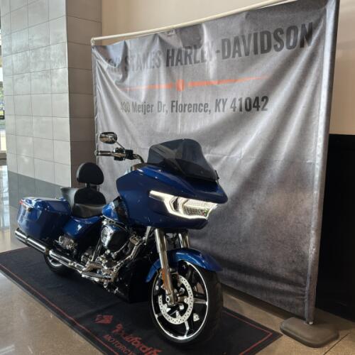 2025 Harley-Davidson® Road Glide® Blue Burst thumb 3
