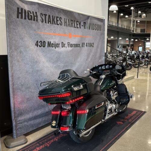 2015 Harley-Davidson® Ultra Limited Two-Tone Deep Jade Pearl/Vivid Black FLHTK thumb 1