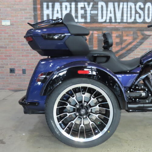 2026 Harley-Davidson® Street Glide 3 Limited FLHLT thumb 1