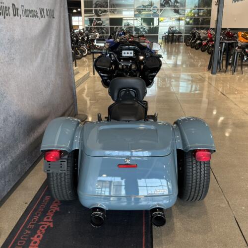 2024 Harley-Davidson® Road Glide® 3 Sharkskin Blue - Black Finish FLTRT thumb 0