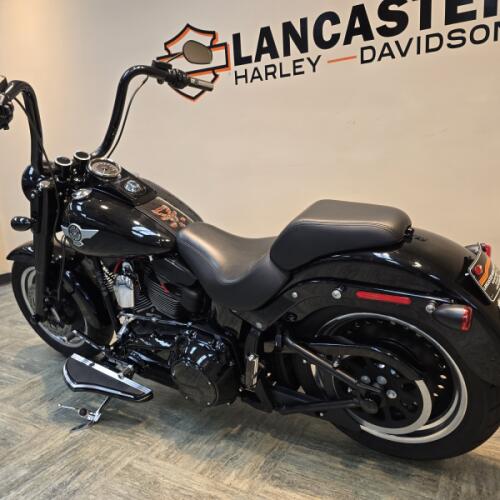 2016 Harley-Davidson® Fat Boy® Vivid Black FLSTFBS thumb 0