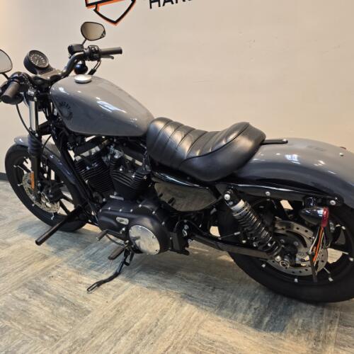 2022 Harley-Davidson® Iron 883™ Gunship Gray XL883N thumb 0