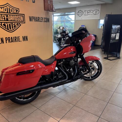 2026 Harley-Davidson® Road Glide® Blood Orange Black Trim thumb 1