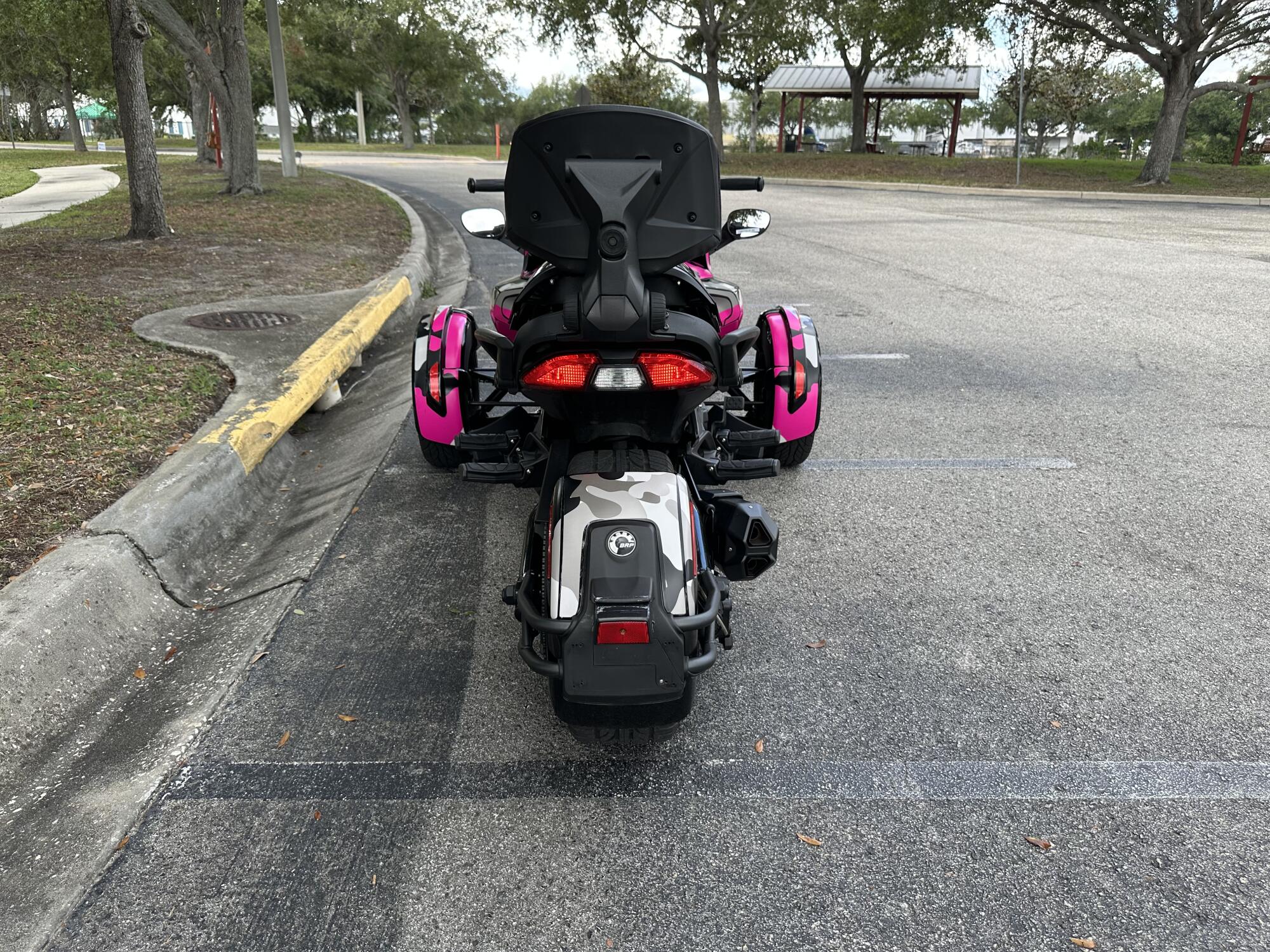 2021 CAN AM Spyder 29STT Spyder Interior Decor, photo 7