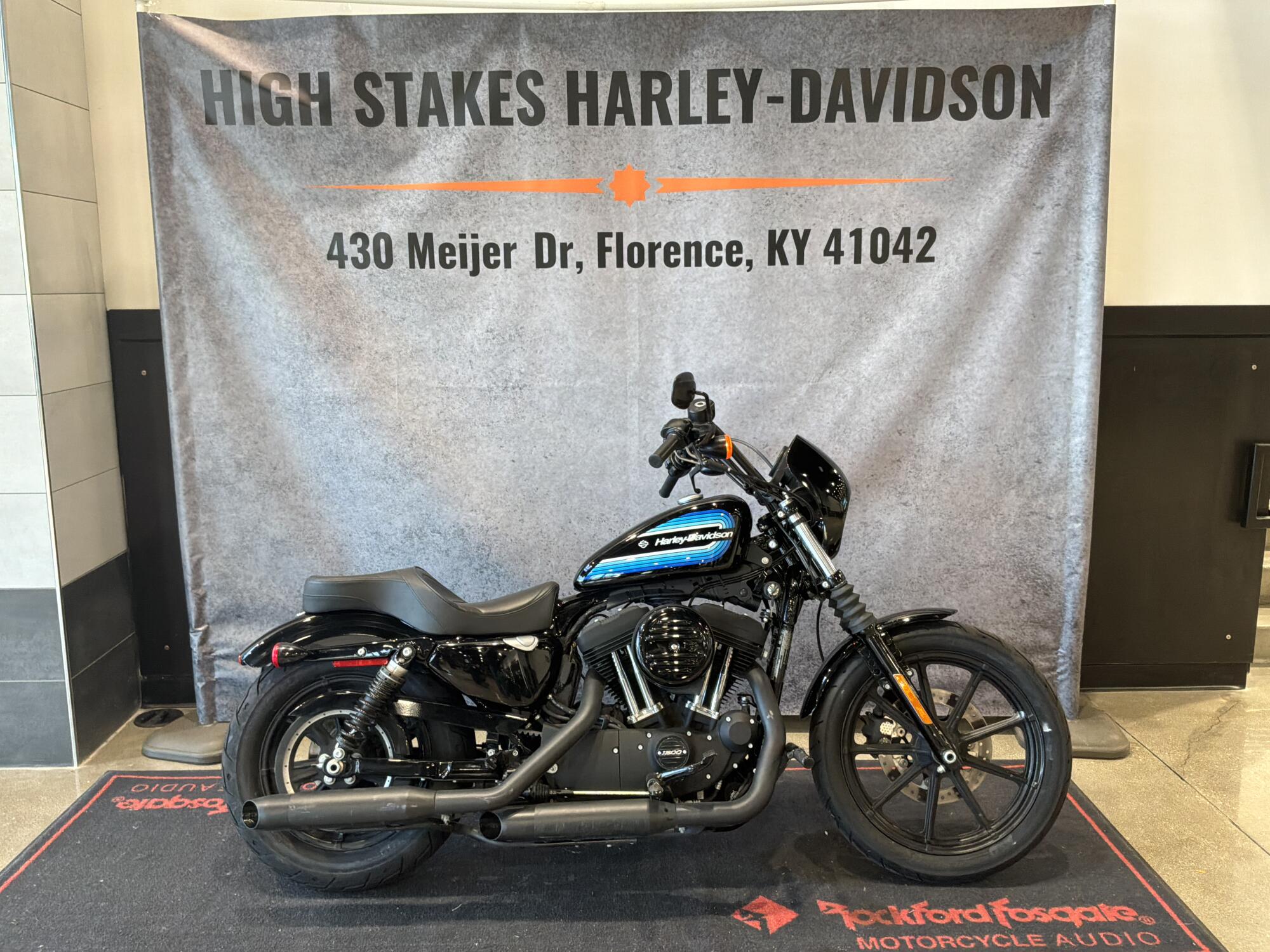 2018 Harley-Davidson® Iron 1200™ Vivid Black XL1200NS