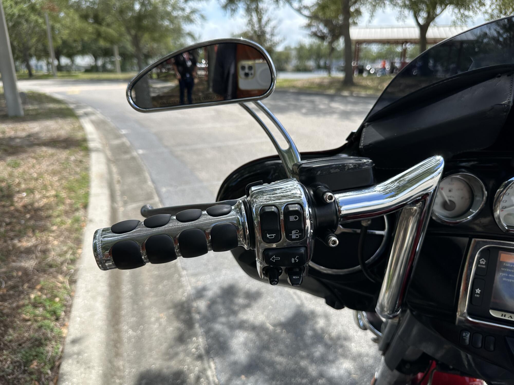 2016 Harley-Davidson® Street Glide® Special Velocity Red Sunglo, photo 12