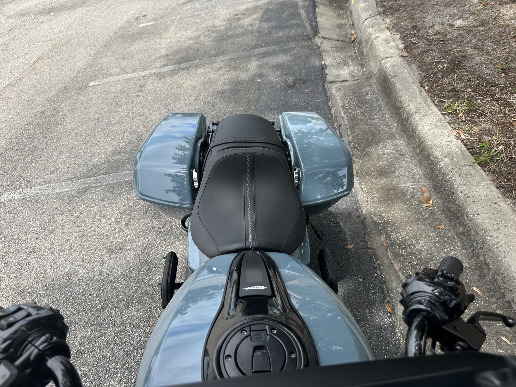 2024 Harley-Davidson® Street Glide® Sharkskin Blue - Black Finish, photo 14