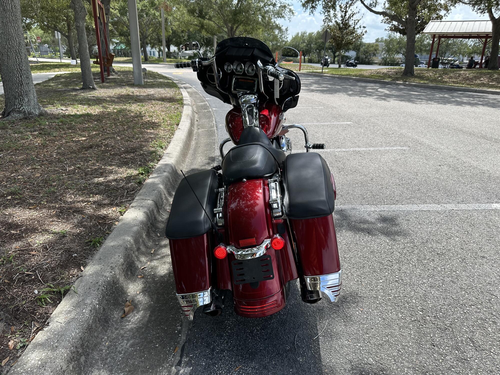 2016 Harley-Davidson® Street Glide® Special Velocity Red Sunglo, photo 7
