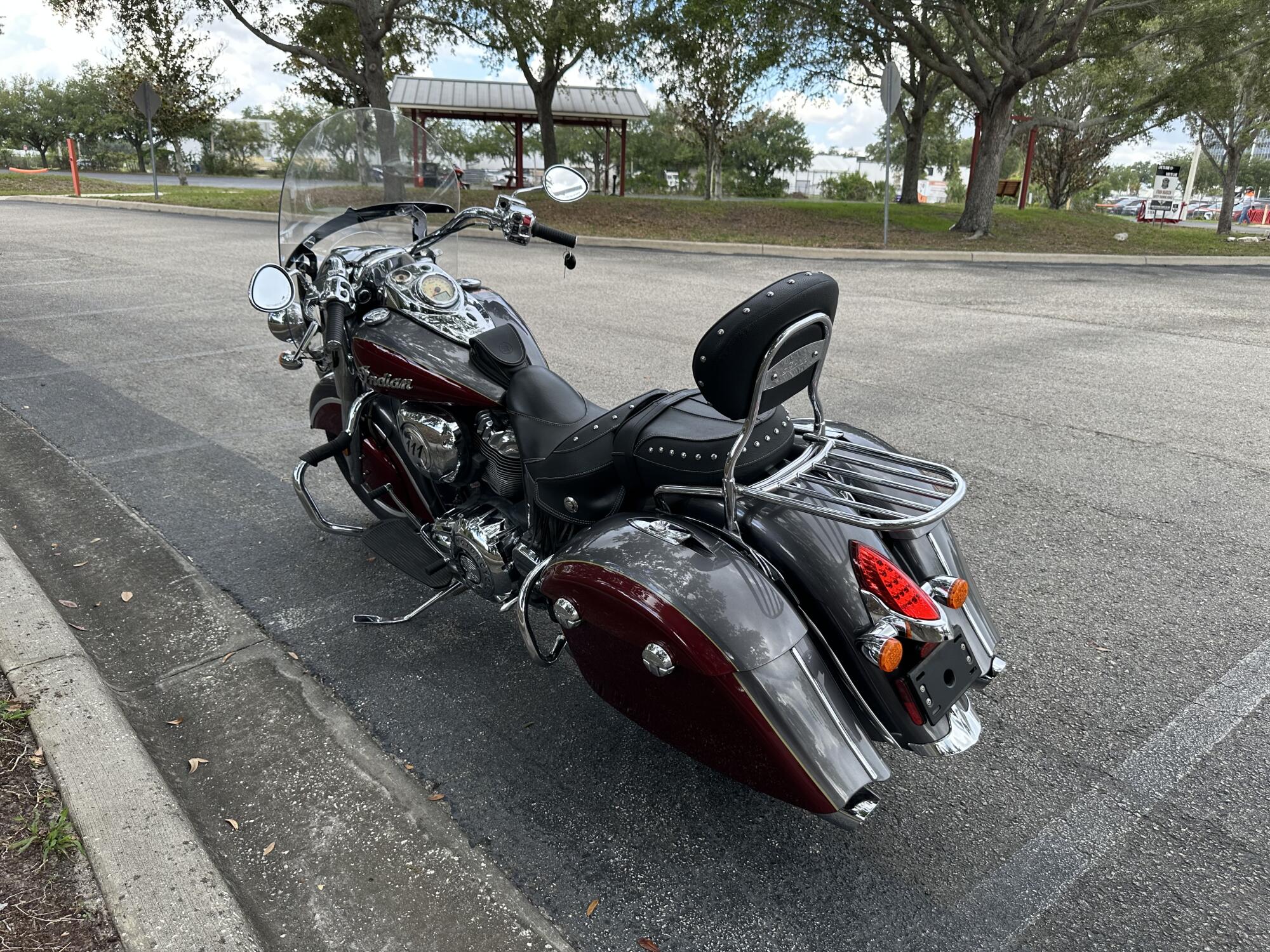 2017 Indian Motorcycle Springfield Indian Red, photo 6