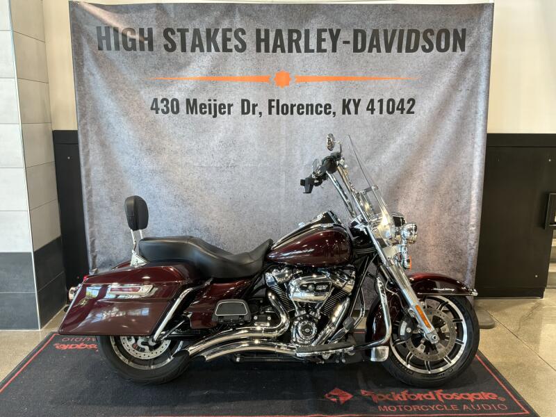 2018 Harley-Davidson® Road King® Twisted Cherry FLHR