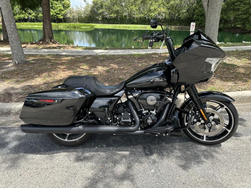 2024 Harley-Davidson® Road Glide® Vivid Black