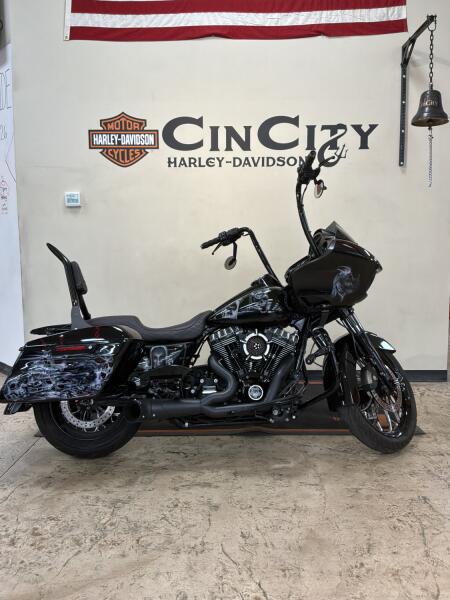 FLTRX 2016 Road Glide®