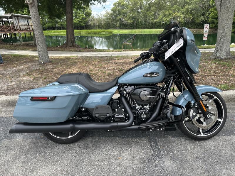 2024 Harley-Davidson® Street Glide® Sharkskin Blue - Black Finish