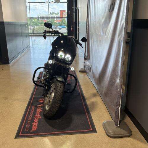 2013 Harley-Davidson® Fat Bob® Black Denim thumb 2