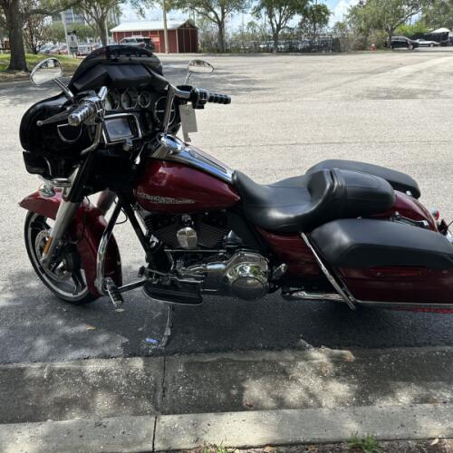 2016 Harley-Davidson® Street Glide® Special Velocity Red Sunglo thumb 0