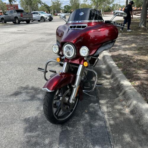 2016 Harley-Davidson® Street Glide® Special Velocity Red Sunglo thumb 2