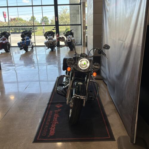 2024 Harley-Davidson® Heritage Classic Alpine Green FLHRCS thumb 2
