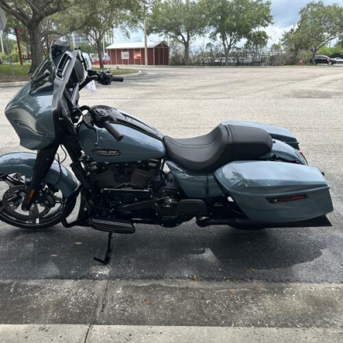 2024 Harley-Davidson® Street Glide® Sharkskin Blue - Black Finish thumb 0