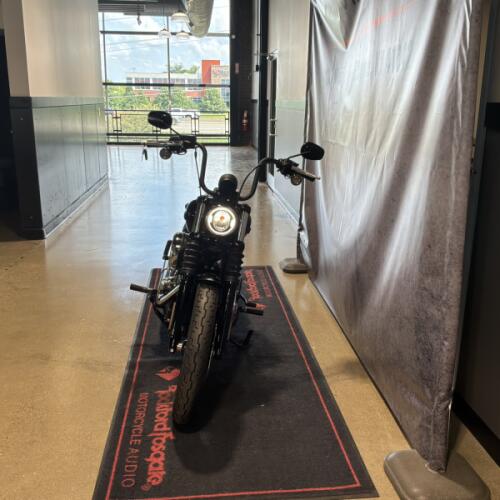 2025 Harley-Davidson® Street Bob® Vivid Black w/Laced Wheels thumb 2