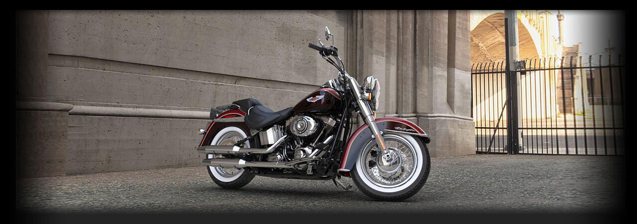 2015 Harley-Davidson® Softail® Deluxe Two-Tone Mysterious Red Sunglo/Blackened Cayenne Sunglo