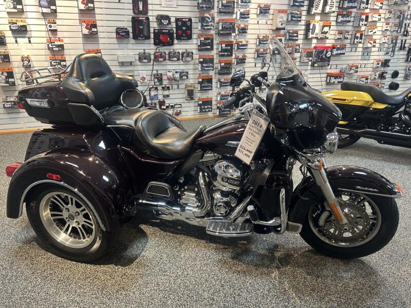 2014 Harley-Davidson® FLHTCUTG Tri Glide® Ultra 