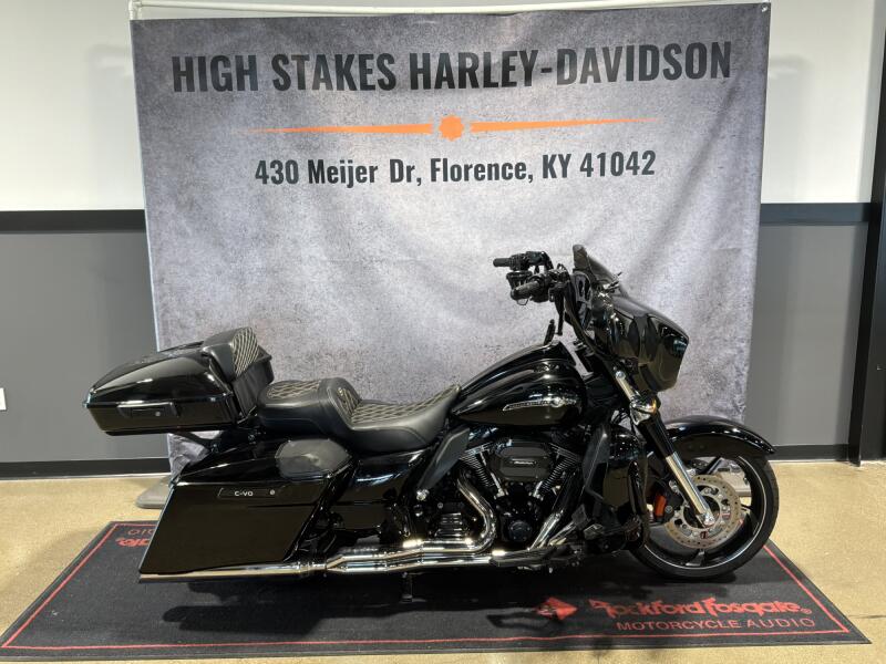 2016 Harley-Davidson® CVO™ Street Glide® Carbon Crystal with Phantom Flames
