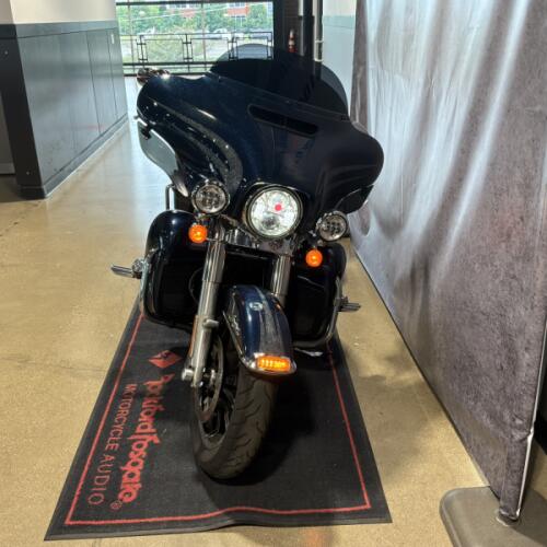 2016 Harley-Davidson® Ultra Limited Custom Color Cosmic Blue Pearl FLHTK thumb 2