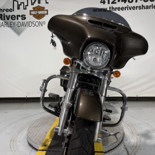 2021 Harley-Davidson® Street Glide® River Rock Gray thumb 1