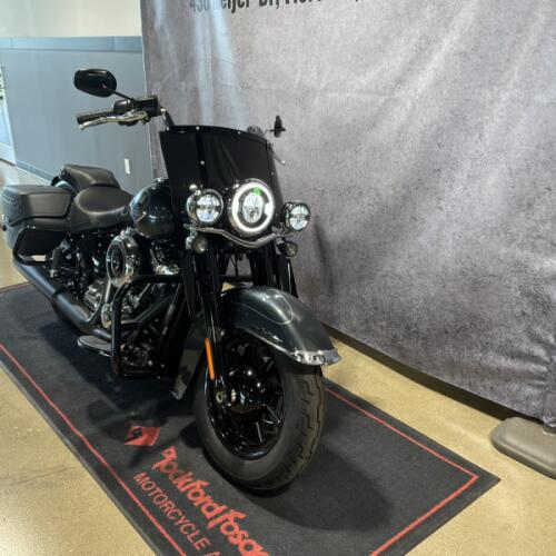 2025 Harley-Davidson® Heritage Classic Iron Horse Metallic w/Laced Wheels FLHC thumb 3