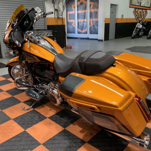 2026 Harley-Davidson CVO Street Glide FLHXSE thumb 1