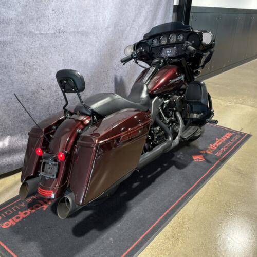 2018 Harley-Davidson® Street Glide® Special Twisted Cherry thumb 1
