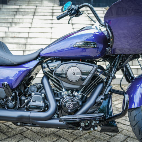 2026 Harley-Davidson® Road Glide™ Purple Abyss Black Trim thumb 0