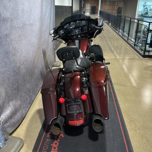 2018 Harley-Davidson® Street Glide® Special Twisted Cherry thumb 0
