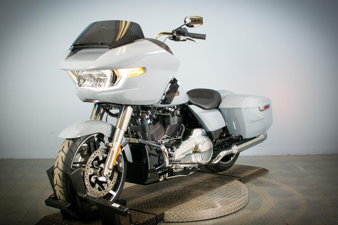 2026 Harley-Davidson® Road Glide™ FLTRX, photo 4