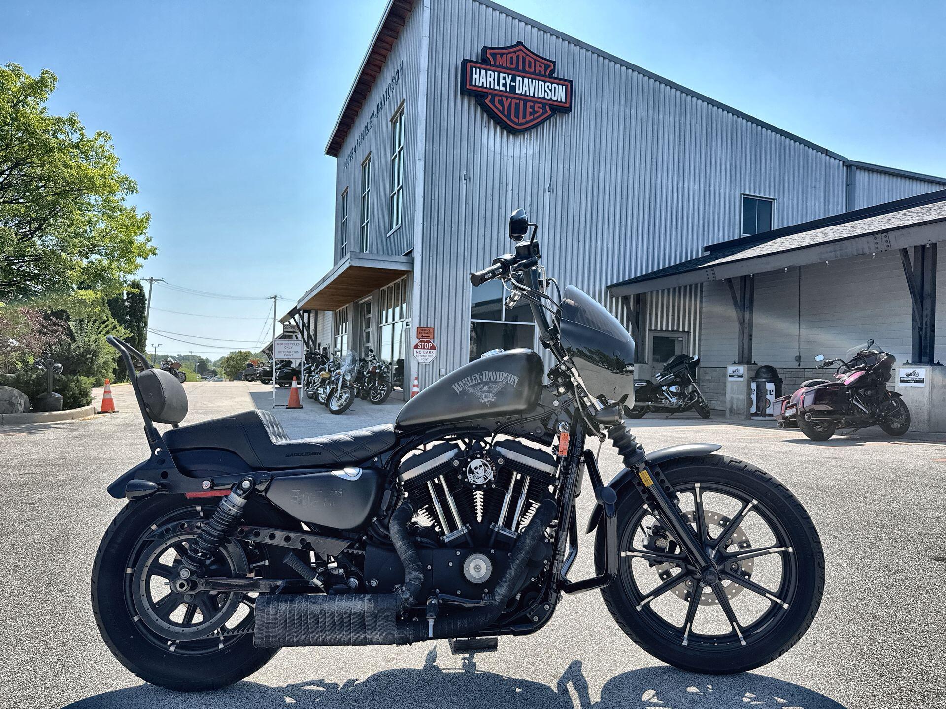 2016 Harley-Davidson® Iron 883™ Black Denim