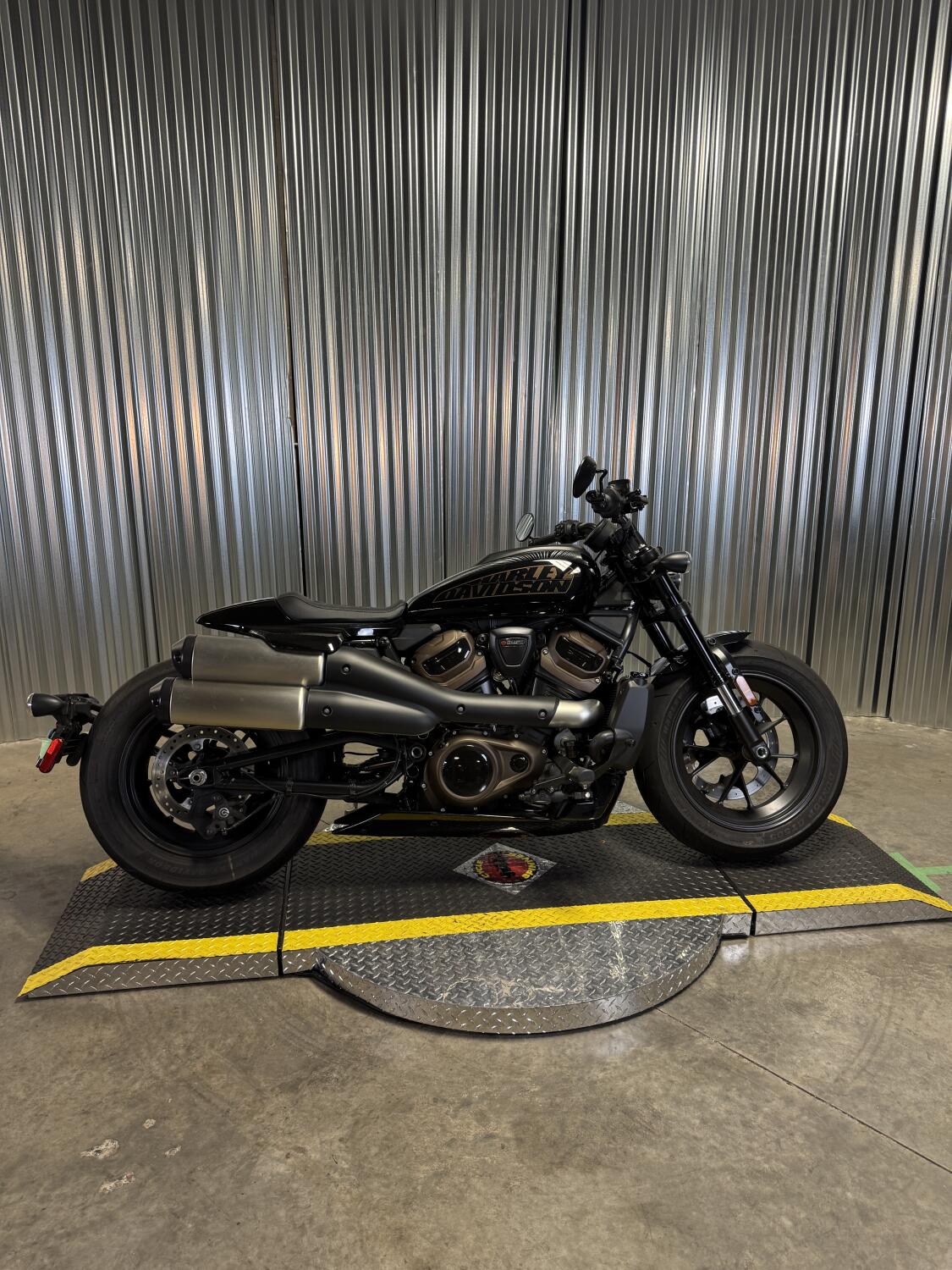 2024 Harley-Davidson® Sportster® S Vivid Black