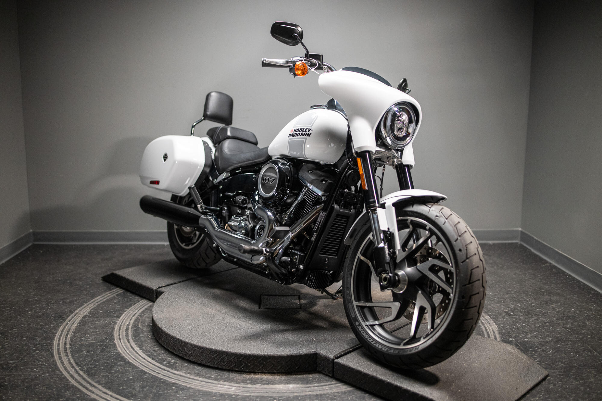 2021 Sport Glide® (FLSB)