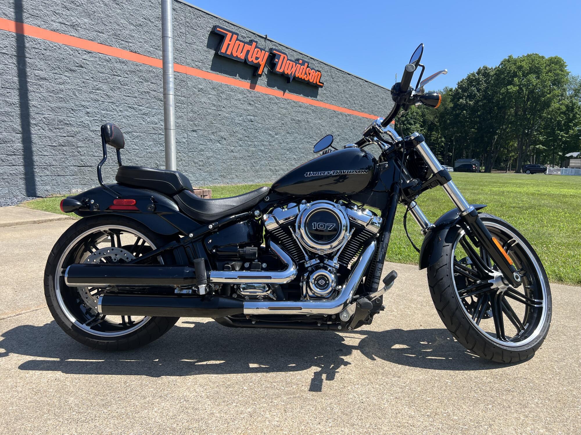 2018 Harley-Davidson® Breakout® Black Tempest