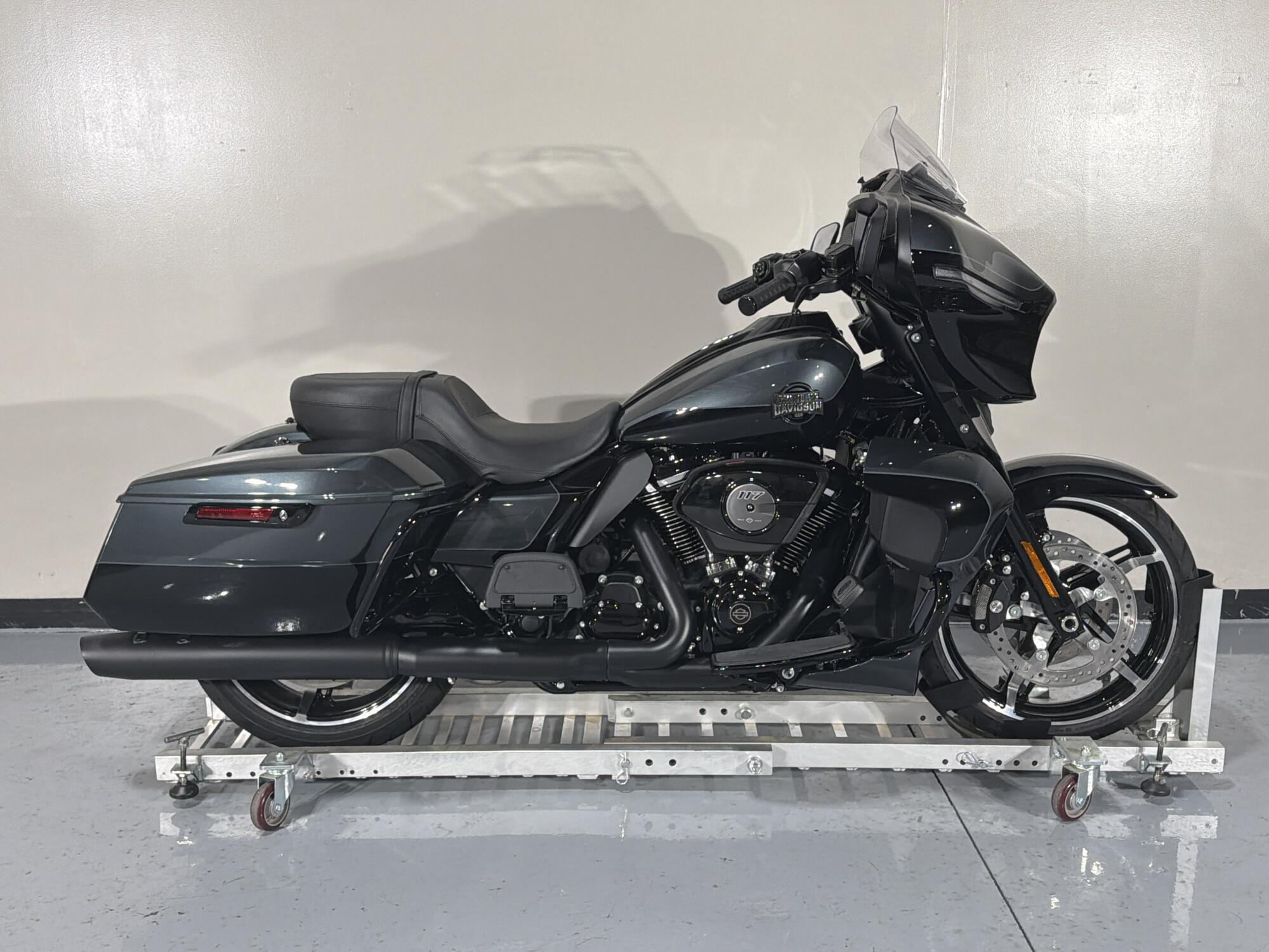 Harley-Davidson® Street Glide™ Ultra 2025