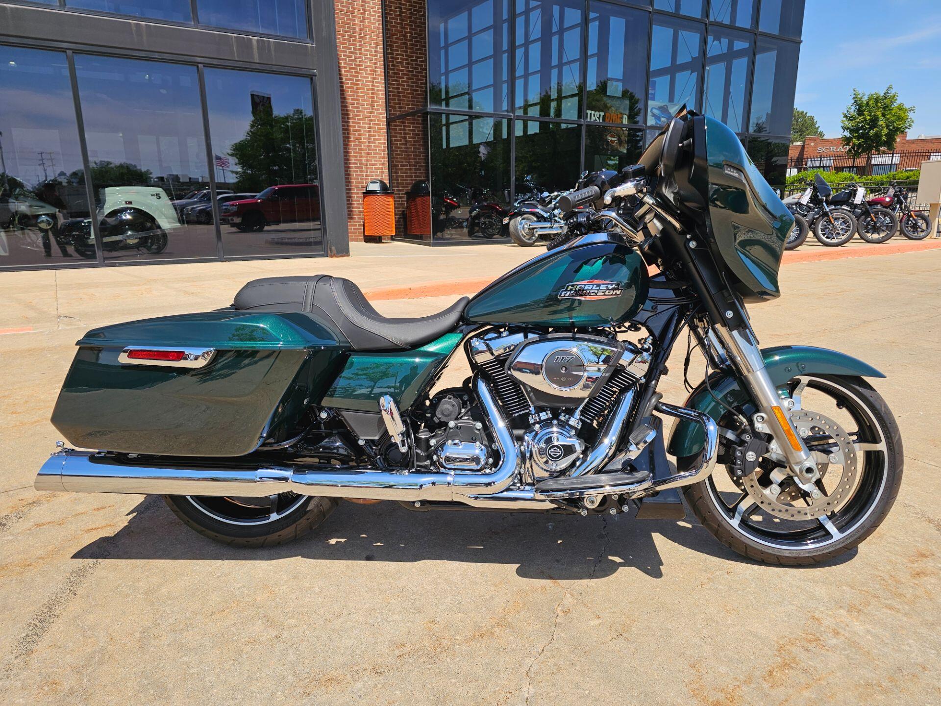 FLHX 2024 Street Glide®