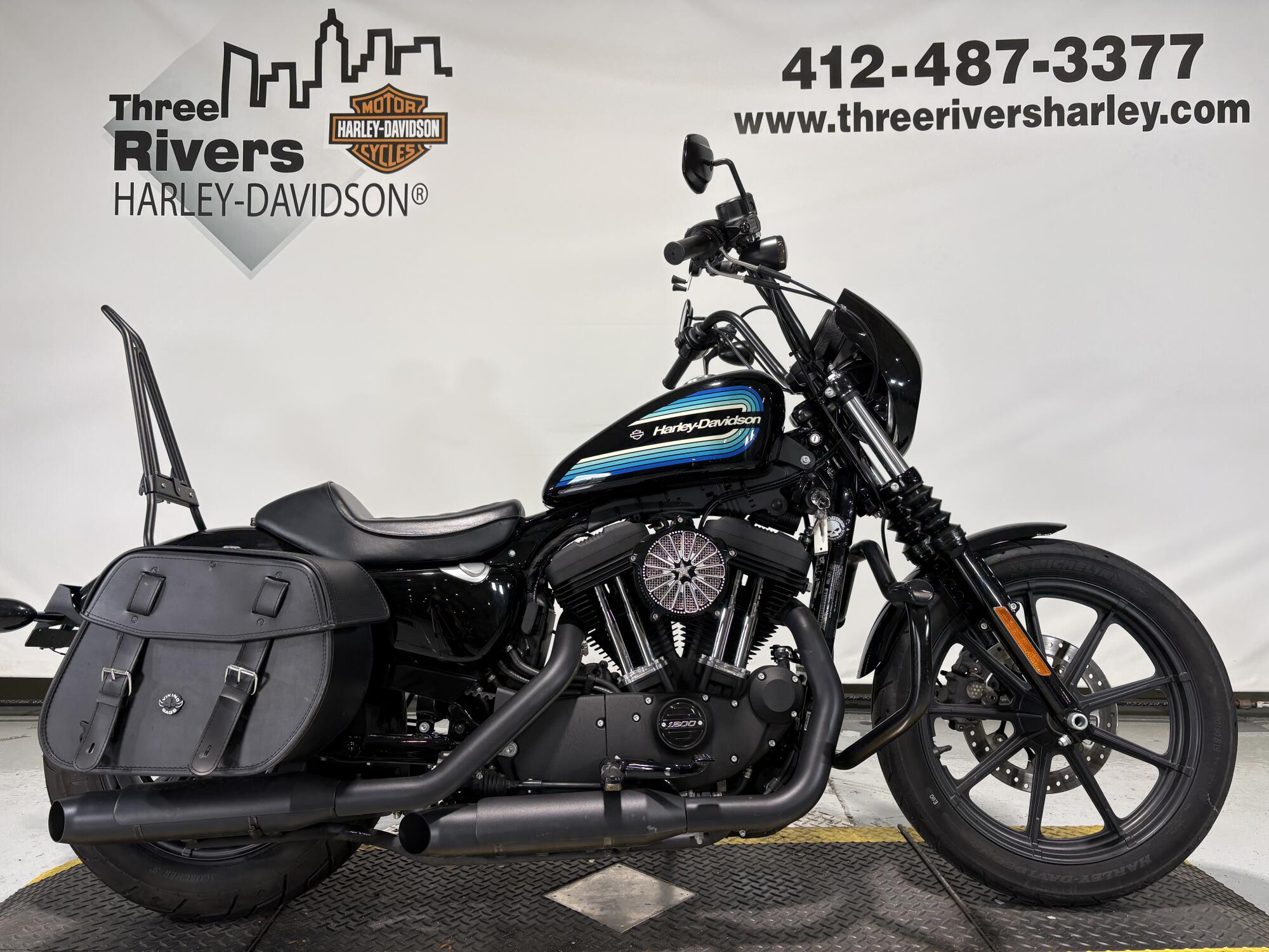 2019 Harley-Davidson® Iron 1200™ Vivid Black