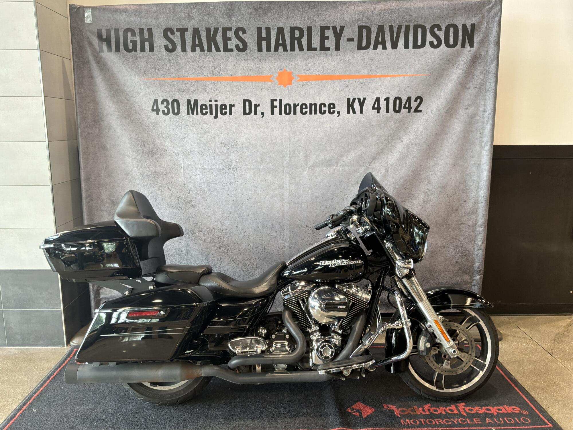 2016 Harley-Davidson® Street Glide® Special Vivid Black