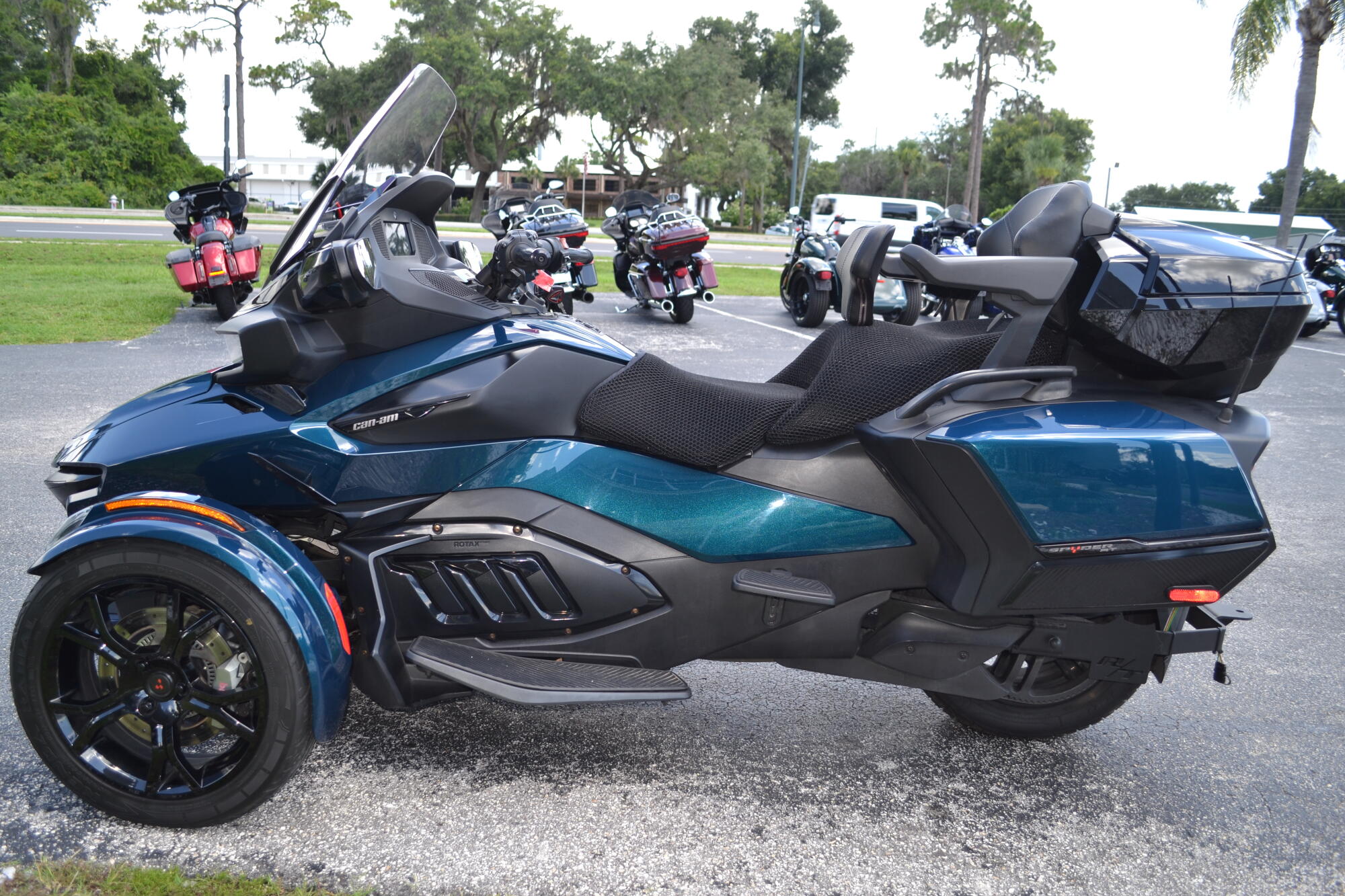2021 Can-Am Spyder RT Petrol Metallic, photo 6