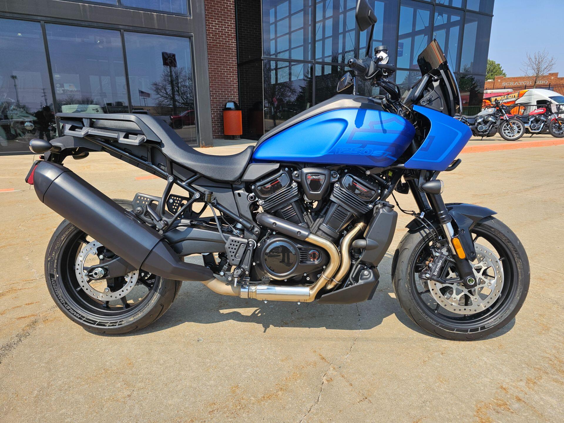 RA1250ST 2026 Pan America® 1250 ST