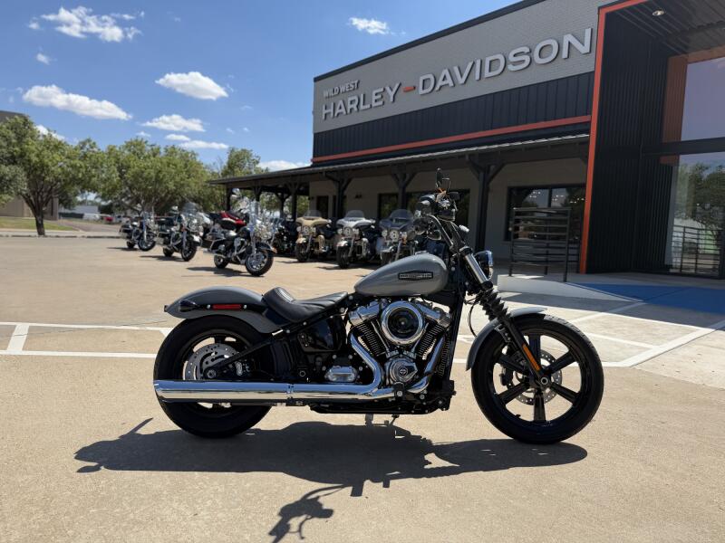 2026 Harley-Davidson® Street Bob® Dark Billiard Gray Chrome Cast Wheels