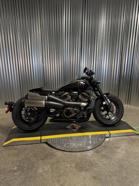 2024 Harley-Davidson® Sportster® S Vivid Black